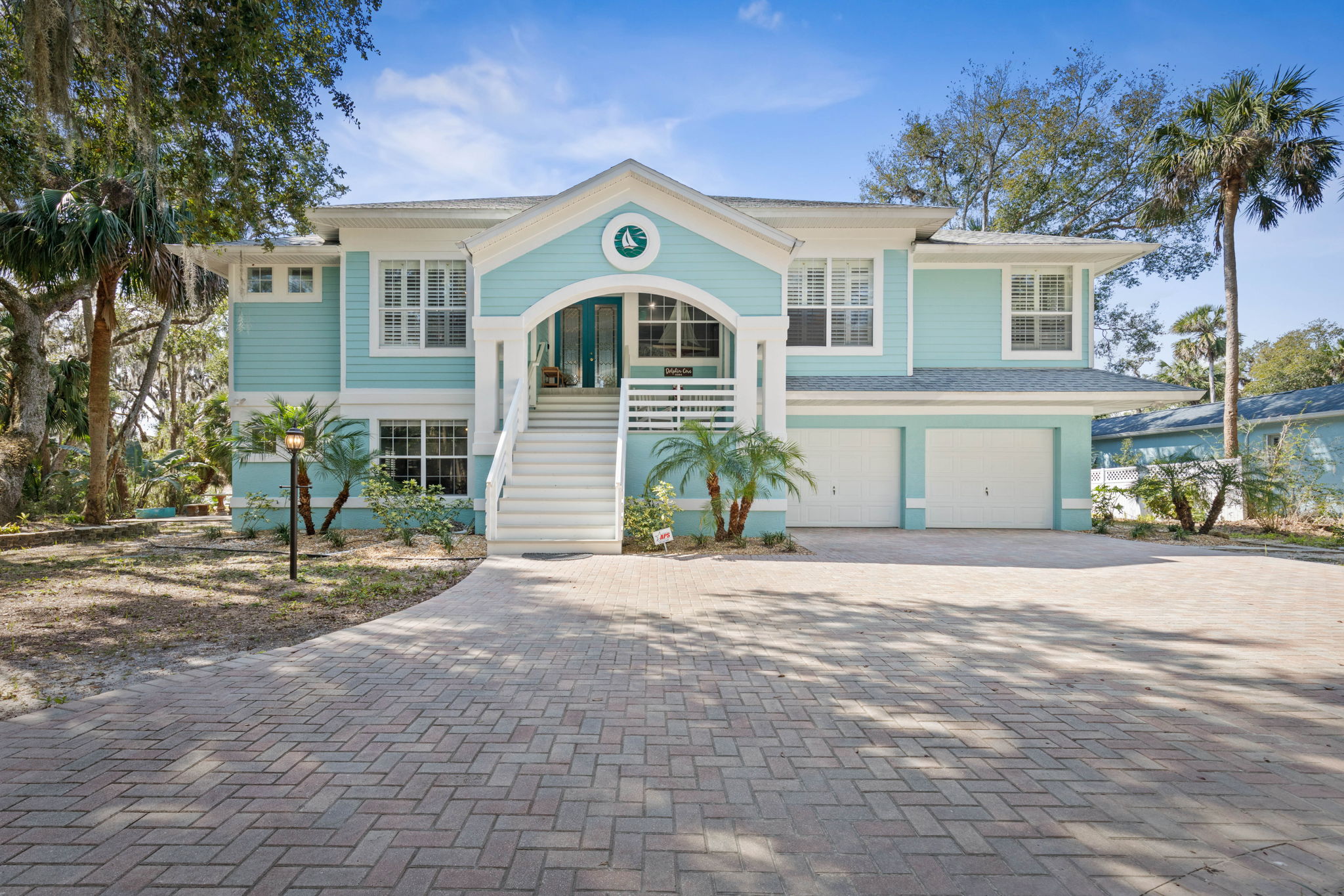 5594 North Oceanshore Boulevard